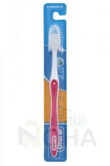 ORAL -B MEDIUM 1.2.3 فرشاه بغطاء