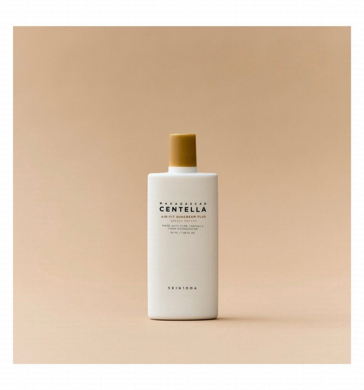 Skin1004 Madagascar Centella Air-Fit Plus Light Facial Sunscreen SPF50 PA++++